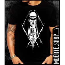 Черна тениска THE NUN STAMP